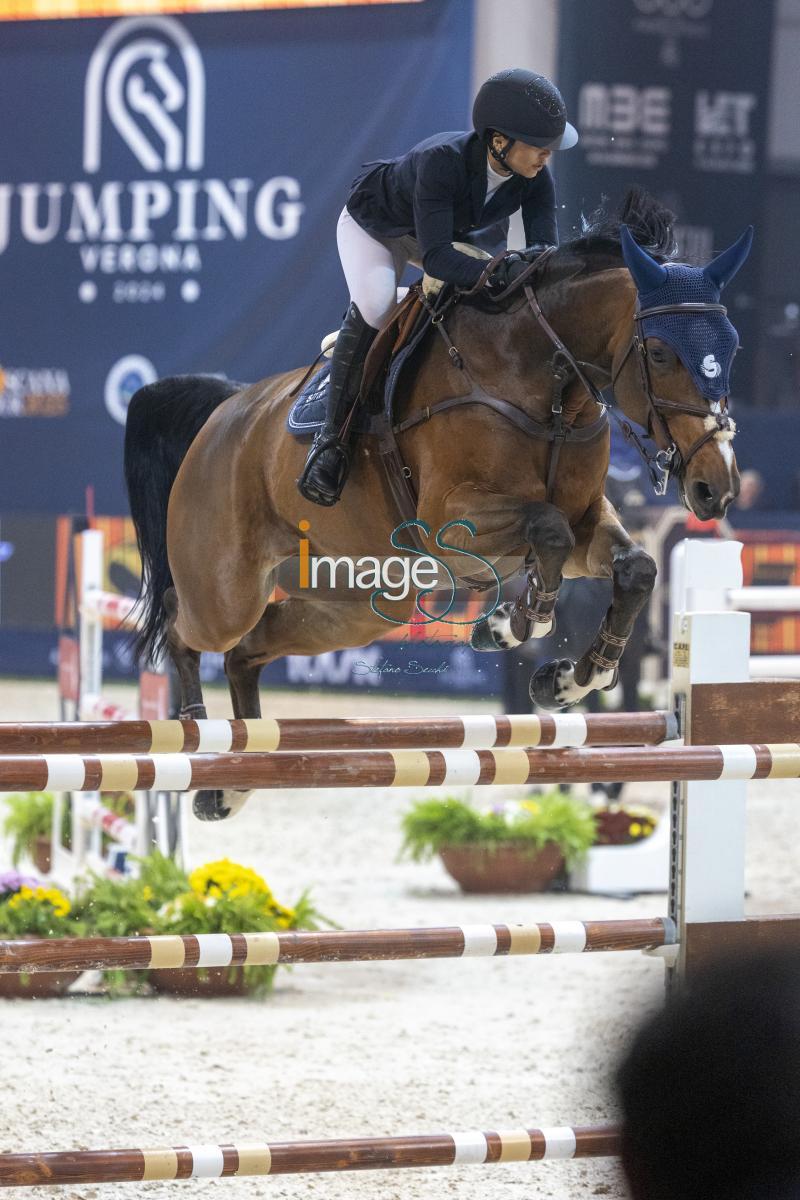 Pezzoli Clara (ITA) riding Fantasia de Beaufour_Verona_20241109_SS359251.jpg